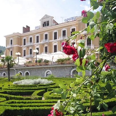 **  Hotel Opatija Kroatien