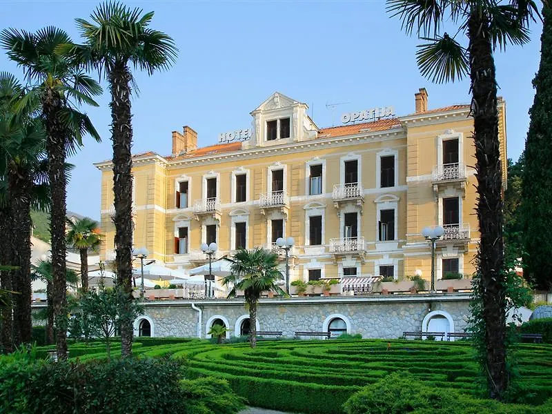 **  Hotel Opatija Kroatien