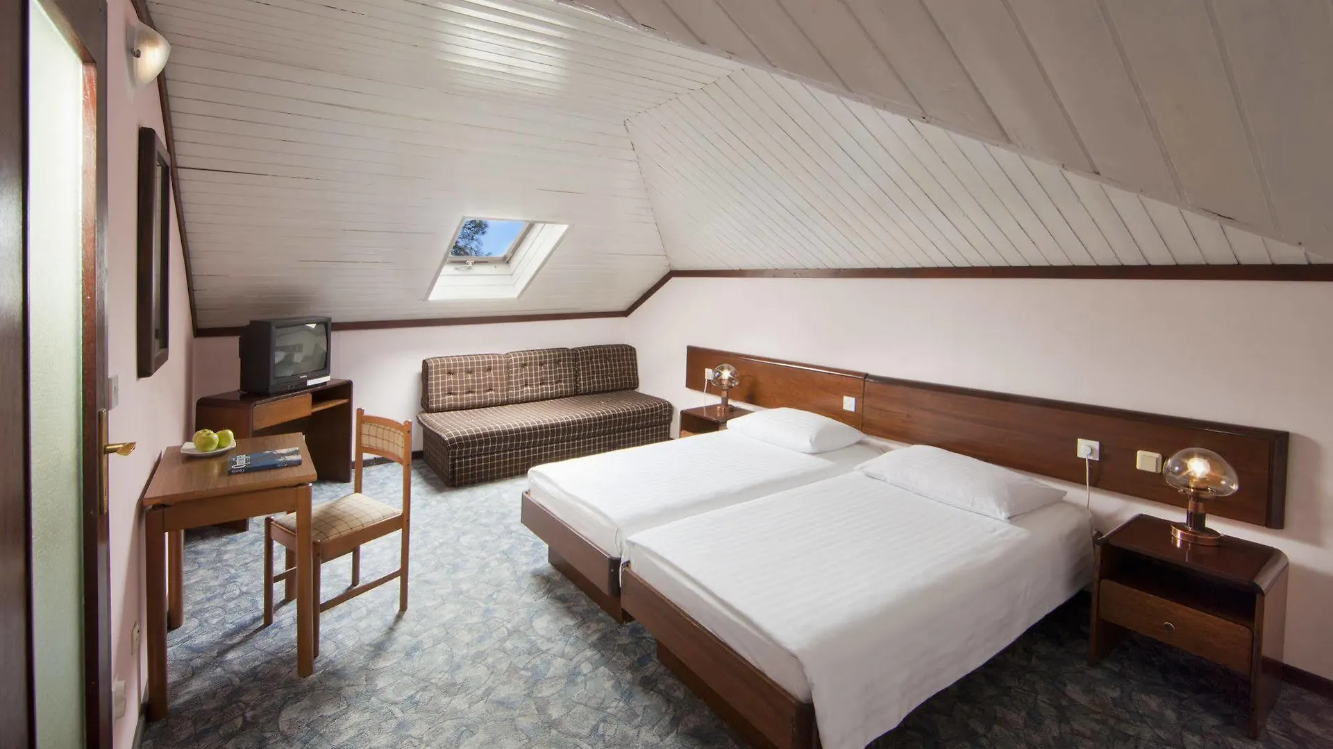 **  Hotel Opatija Kroatien