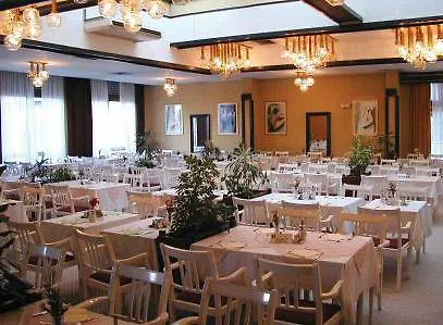 Hotel Opatija 2*,  Kroatien